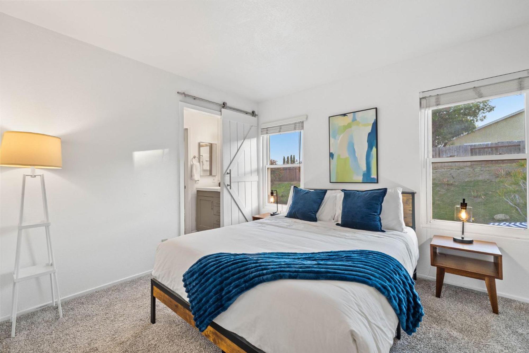 Spacious 4br Oasis With Pool Table And Villa San Diego
