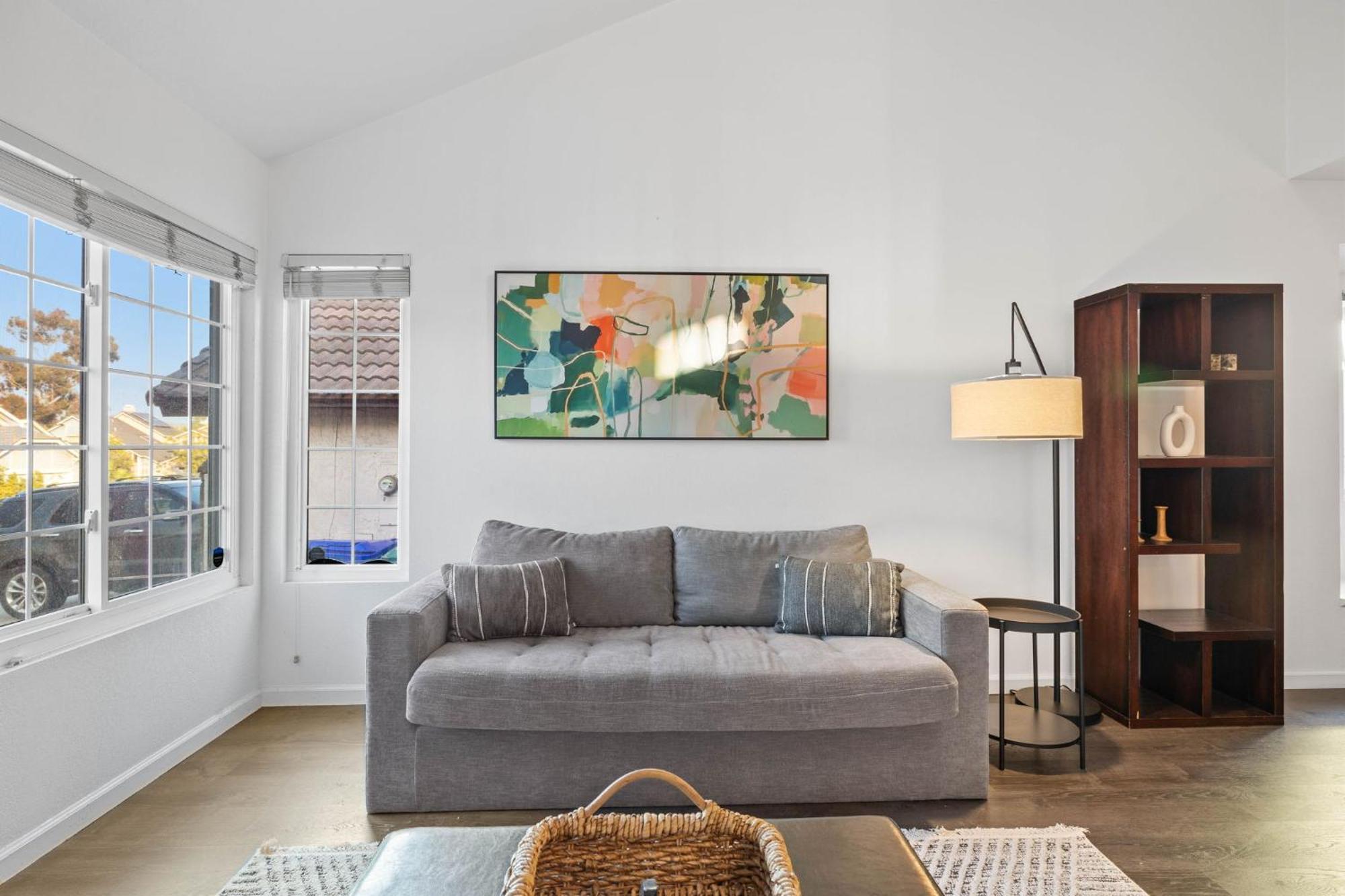 Spacious 4br Oasis With Pool Table And