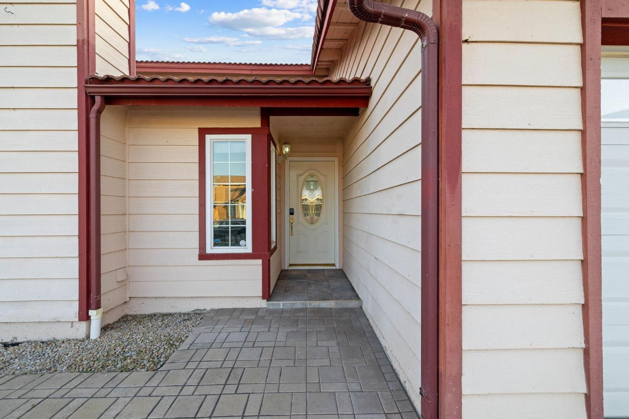 Spacious 4br Oasis With Pool Table And